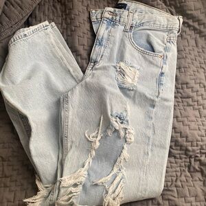 Aeropostale. 90s Baggy. Ripped. Light wash. US size 8.